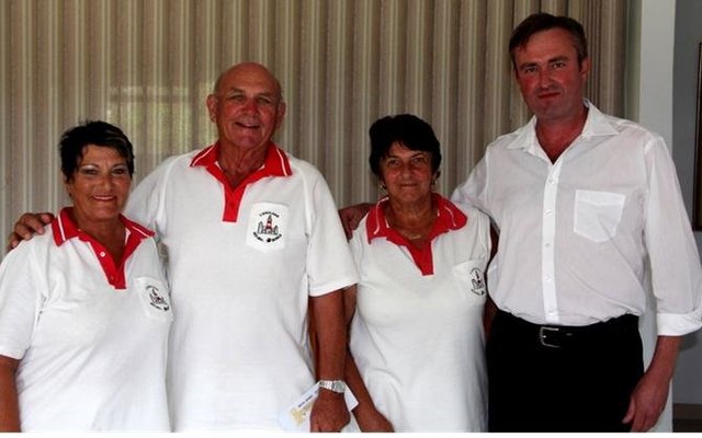 Vlnr: Elsa van Tonder, Vincent van Tonder, Cecile Beyers en Rouxdolf Mostert (borg).